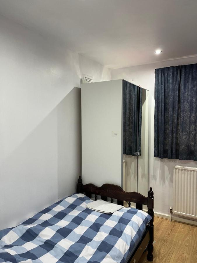 Comfortable Single Bedroom With Free On Site Parking Кингстон на Темзе Экстерьер фото
